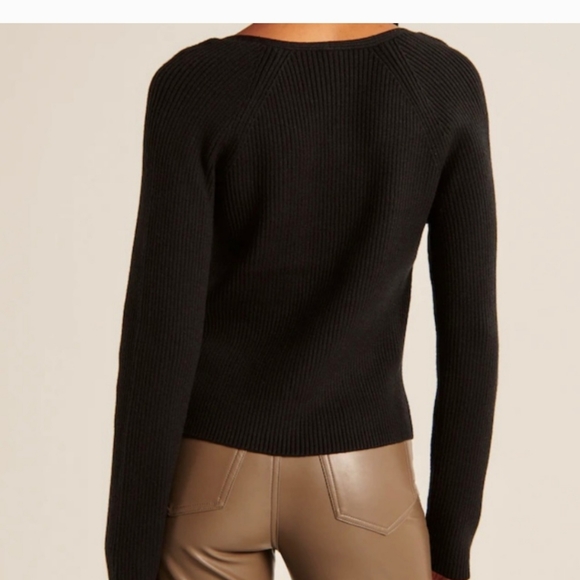 Abercrombie & Fitch Sweater - Picture 8 of 8